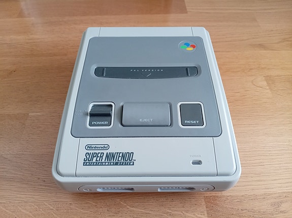 Super Nintendo 1CHIP konsoli + RGB CSYNC AV-kaapeli