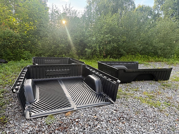 Customliner lavamuovi lava-alusta pick-up autoon lavakaukalo