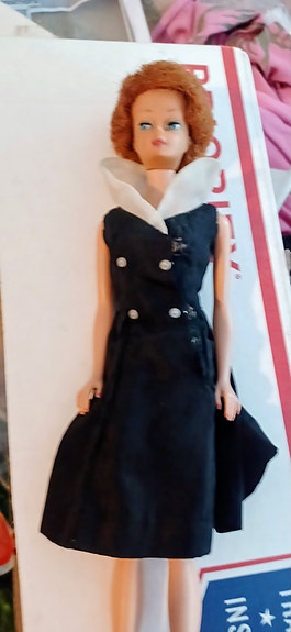 Titian Red Bubblecut Barbie ja After Five #934 Dress