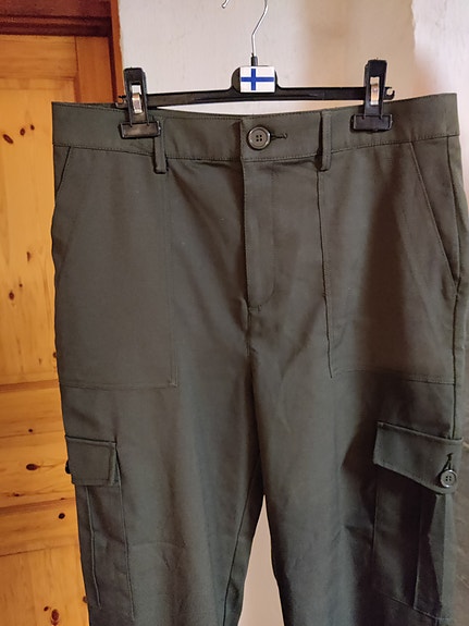 Lindex 42 cargo housut