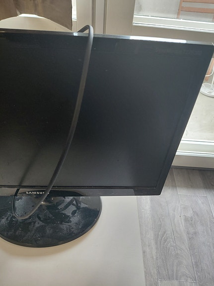 Samsung näyttö