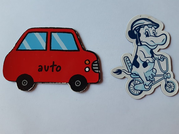 Jääkaappimagneetti AUTO ja PYÖRÄ.Hinta yhteensä