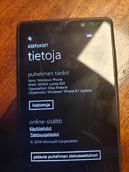 Nokia Lumia 820 Windows-puhelin