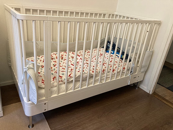 Brion 3-in-1 pinna-/juniorisänky patjoineen