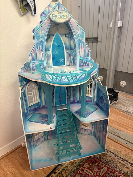 Frozen- linna