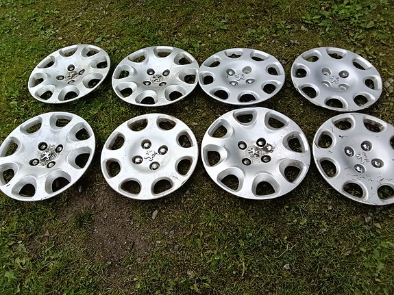 Peugeot pölykapselit