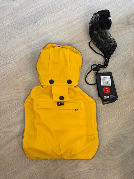 Uusi keltainen Rukka sadetakki pienelle koiralle 25cm