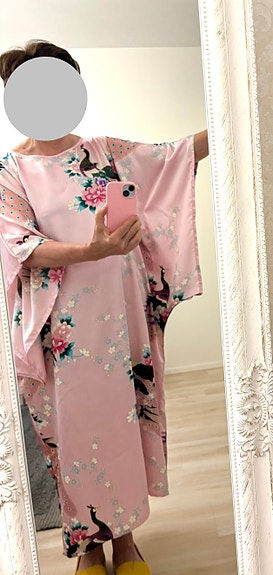 Kimonotyylinen oloasu