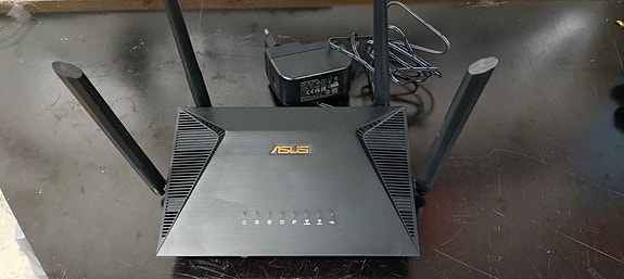 ASUS RT-AX53U reititin