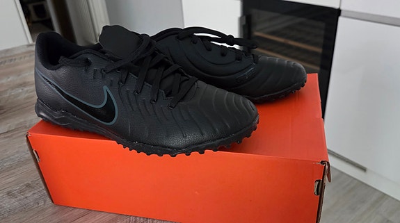 Nike Legend 10 club tf jalkapallokengät -UUDET