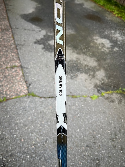 Easton Synergy jääkiekkomaila (right)