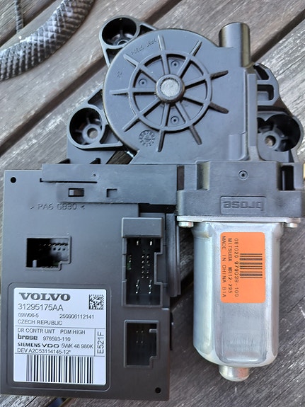 Volvo v50 ikkunan nostimen moottori