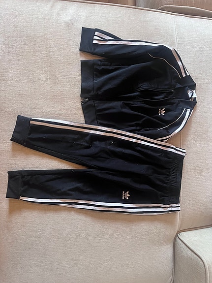 Adidas verkkapuku