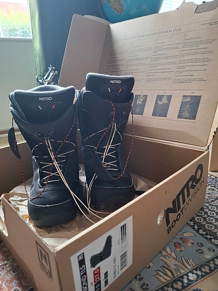 Nitro Vagabond TLS lumilautakengät koko 41 1/33 musta, MP27