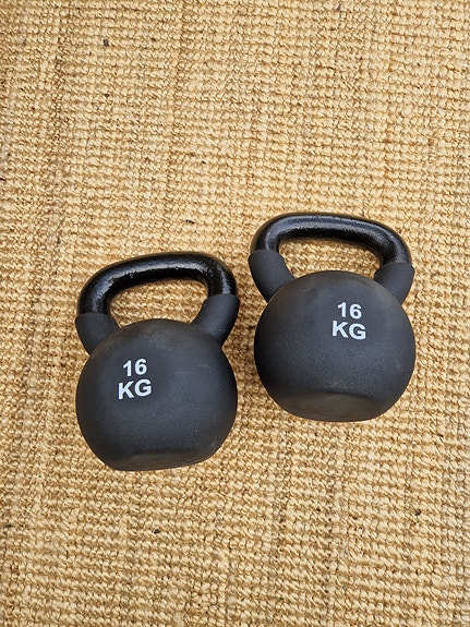 Kahvakuulat 16 kg, kaksi kpl