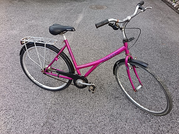 Polkupyörä 28", 7 vaihdetta, hyvin toimiva