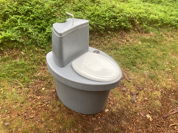 Biolan kuivikekäymälä