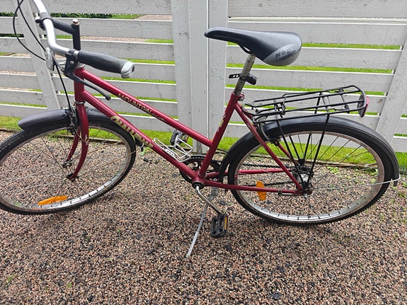 26” 3-vaihteinen polkupyörä