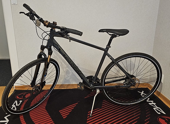Crescent 28" hybridipyörä