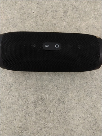JBL Bluetooth-kaiutin musta