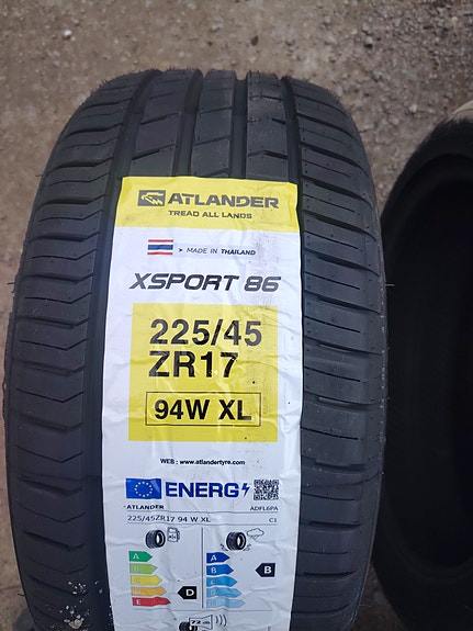 edulliset kesärenkaat 225/45/17  260e