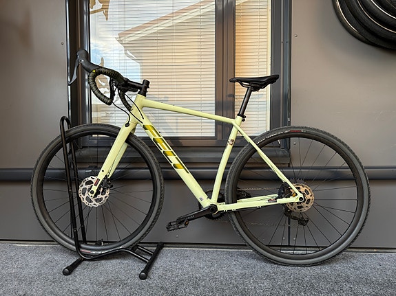 Felt Breed 30, Runko M / 54cm