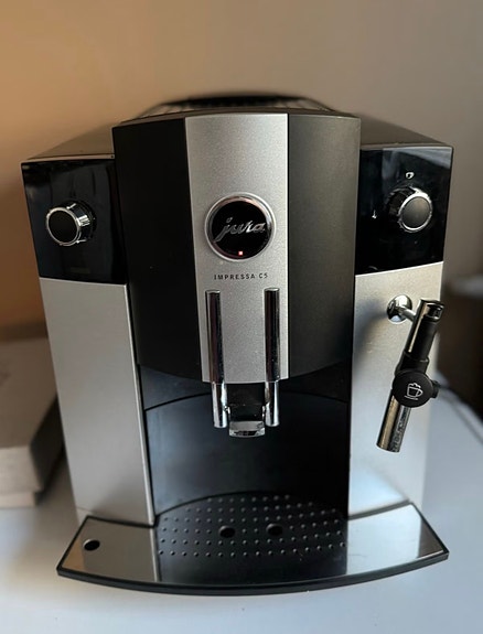 Jura Impressa C5 kahviautomaatti