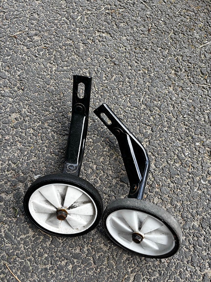 Apupyörät lastenpyörään