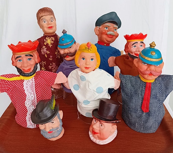 Vintage Punch & Judy -käsinukkeja