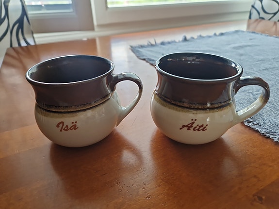 Kermansaven Isä ja Äiti mukit