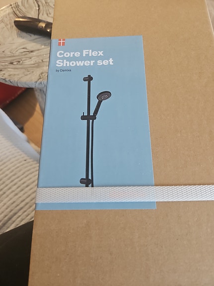 Damixa Core Flex suihkusetti musta
