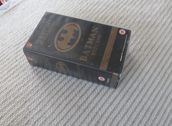 Batman returns 2 VHS kasettia