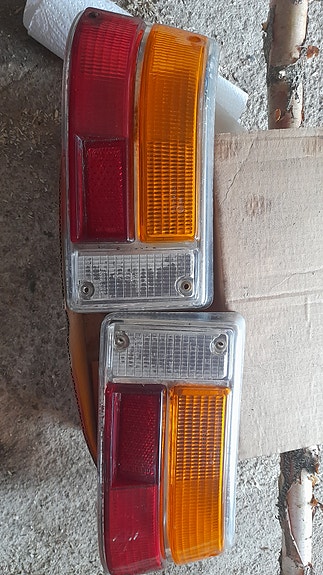 Opel B Kadett takavalojen lasit