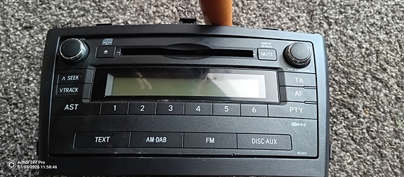 Toyota Avensis -2010 soitin
