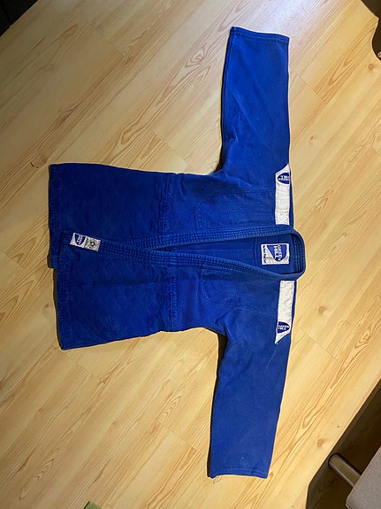 Judo puku (hintaa voi tarjota)