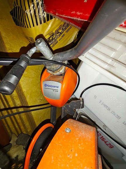 Husqvarna TF334 puutarhajyrsin