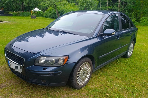 Volvo S40 1.8 bensa 2006 osina