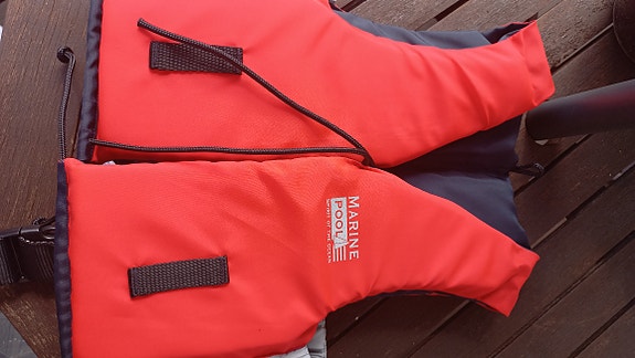 Lasten Helly Hansen pelastusliivit koko xxs