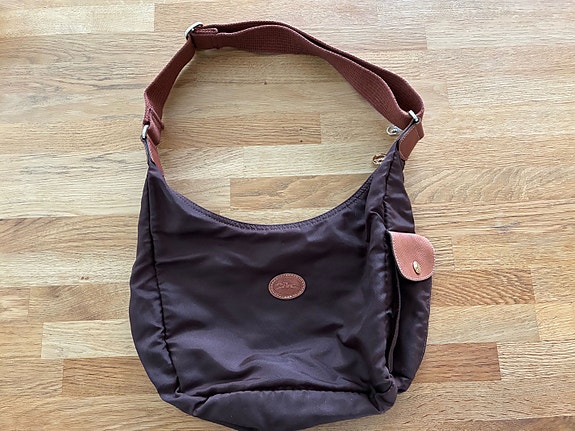 Longchamp olkalaukku