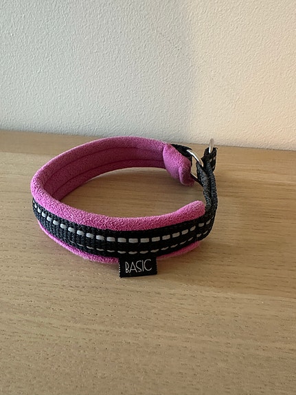 Puolikiristävä panta Basic Cosy, pinkki