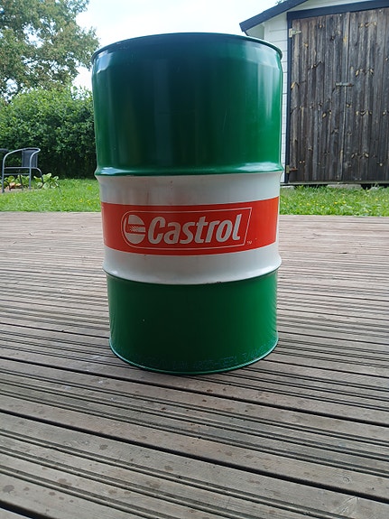 Castrol tyhjä öljytynnyri