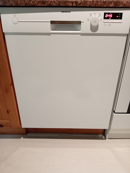 Siemens astianpesukone tason alle.