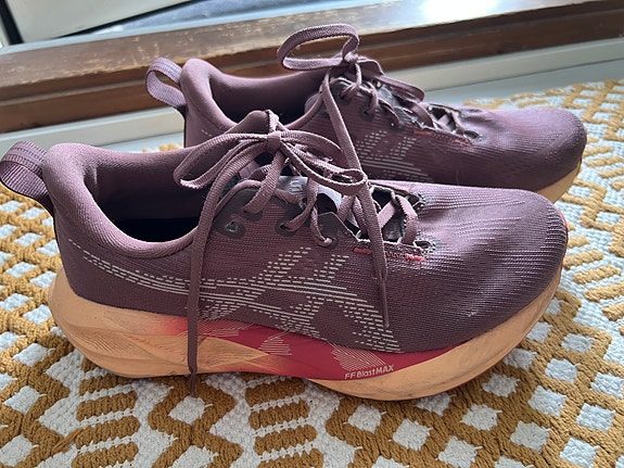 Asics juoksukengät koko 39 vaaleanpunainen