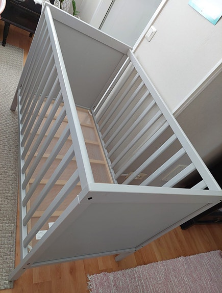 Ikea Sundvik pinnasänky