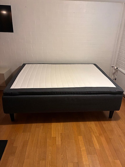 Runkopatjasänky 160cm