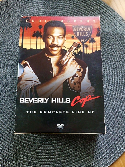 Beverly Hills kyttä DVD-boksi