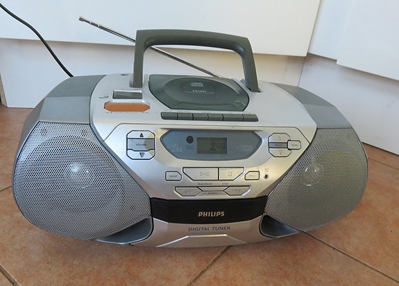 Kannettava radio cd soitin