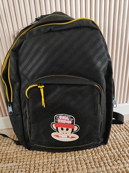 UUSI Paul Frank reppu