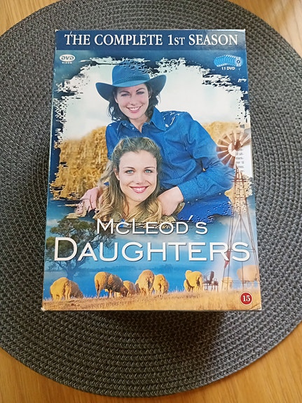 McLeod’s Daughters dvd-boksi kausi 1 (jaksot 1–22)