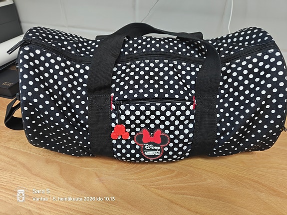 American Tourister/ Disney urheilu-/matkalaukku